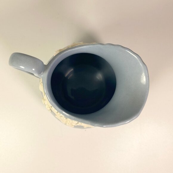 1950s Wedgwood Queensware Embossed Cream On Blue Creamer Sugar Bowl - Picture 11 of 16